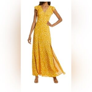 Lulus Medium Yellow maxi dress never worn